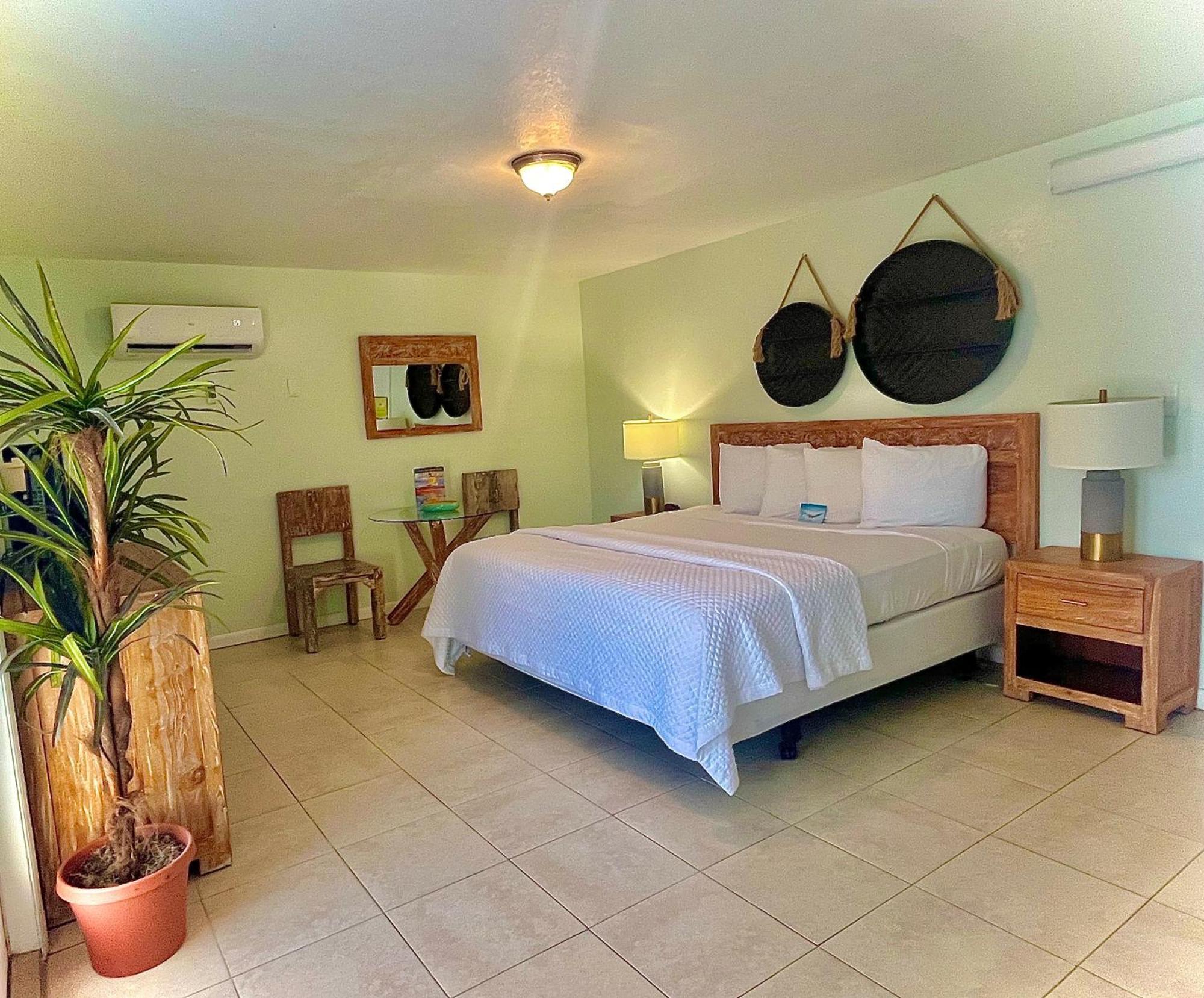Creekside Inn Islamorada Tavernier Rum bild